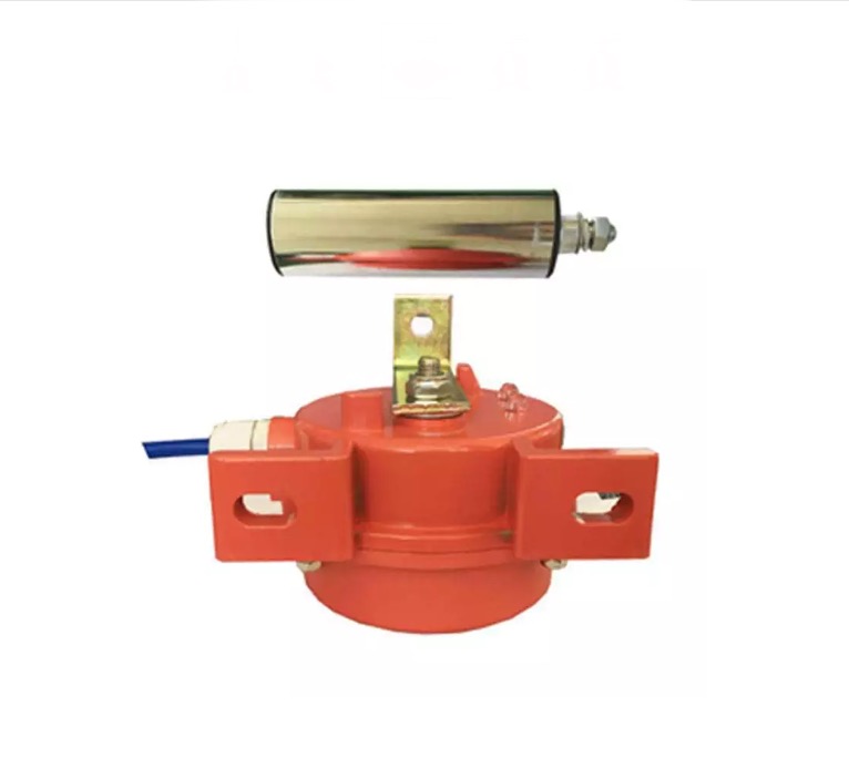 DQK-1梭式輸送機跑偏開關:確保輸送設備穩定運行的智能保障 DQK-1梭式輸送機跑偏開關:確保輸送設備穩定運行的智能保障